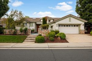 1006 FAIRWAY VALLEY LN, LINCOLN, CA