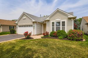 13490 HONEYSUCKLE DR, HUNTLEY, IL