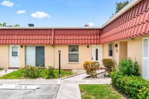 769 NANTUCKET CIR, LAKE WORTH, FL