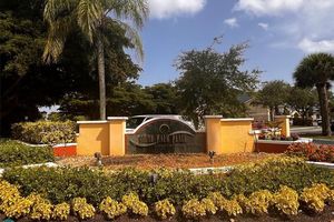 7650 WESTWOOD DR APT 526, TAMARAC, FL
