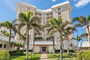 2901 GULF SHORE BLVD N APT 701S, NAPLES, FL