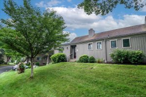 227 SHOSHONI LN B, STRATFORD, CT