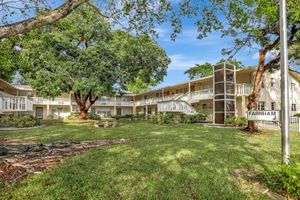 237 FARNHAM J, DEERFIELD BEACH, FL