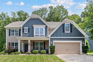 142 CANOE POLE LN, MOORESVILLE, NC