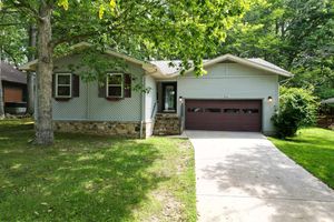 215 SNEAD DR, CROSSVILLE, TN