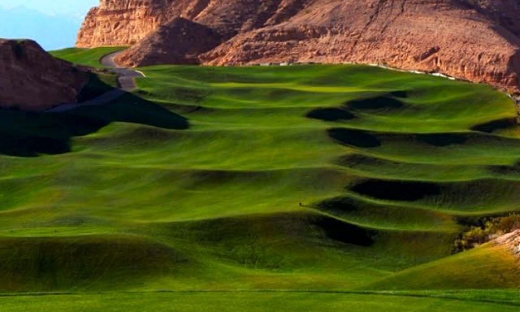 18-Hole Falcon Ridge Golf Course