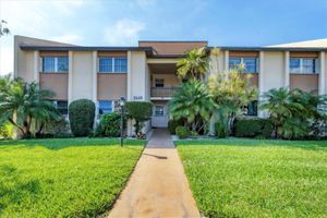 2446 CLUBHOUSE CIR UNIT 202, SARASOTA, FL