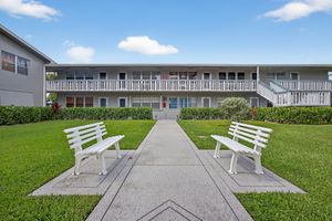 386 SHEFFIELD P, WEST PALM BEACH, FL