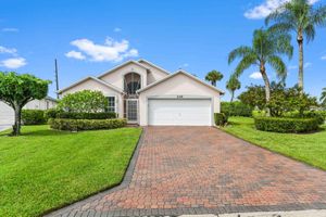 5199 ROBINO CIR, WEST PALM BEACH, FL
