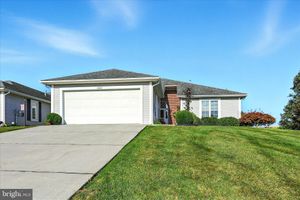 3881 FARMSTEAD DR, FAYETTEVILLE, PA