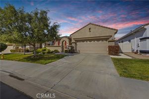 29427 WINDING BROOK DR, MENIFEE, CA