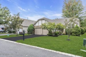 11 SEDGWICK SQ, JACKSON, NJ