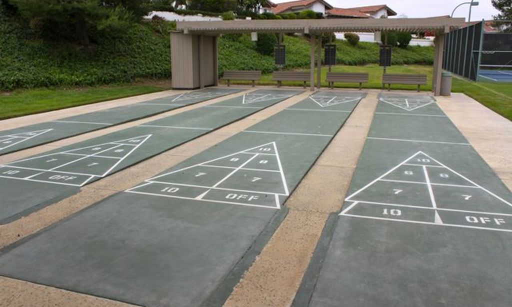 4 Shuffleboard Courts