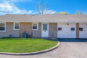 269 BERWICK CT B, RIDGE, NY