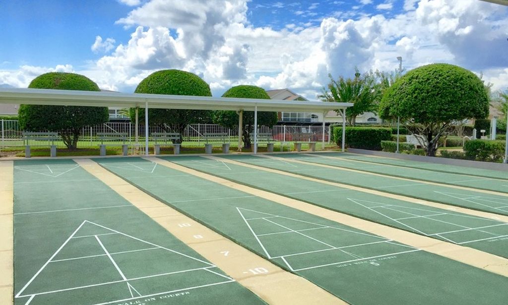 6 Shuffleboard Courts