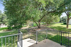 121 LARKSPUR LN, GEORGETOWN, TX