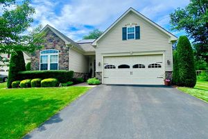 10 APPLEGATE DR, FLORENCE, NJ