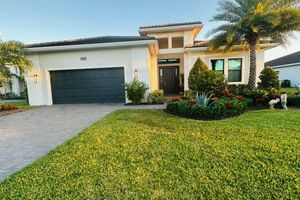 15750 LONGBOAT KEY DR, WESTLAKE, FL