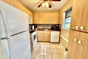 64 CANTERBURY C, WEST PALM BEACH, FL