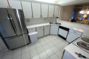 7462 FAIRFAX DR 305, TAMARAC, FL