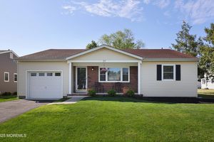 77 WESTBROOK DR, TOMS RIVER, NJ