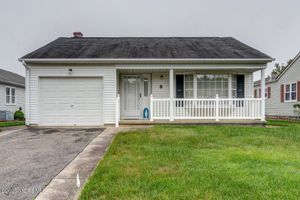 8 STOCKPORT DR, TOMS RIVER, NJ