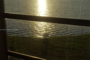 19080 NE 3RD CT APT 318, MIAMI, FL
