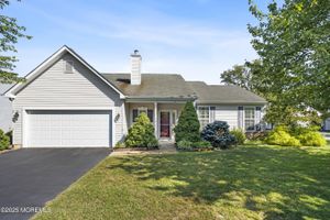 19 CARRIAGE RD, MANCHESTER, NJ