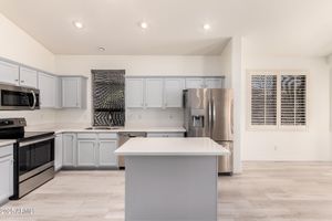 17622 W LOTTEN DR, SURPRISE, AZ