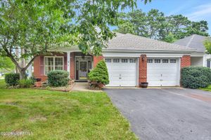 2 AMBERWINDS CT, LAKEWOOD, NJ