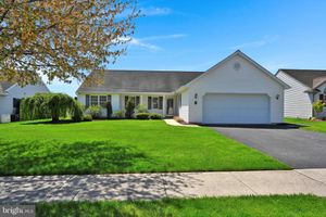 14 ROSEMONT DR, MYERSTOWN, PA