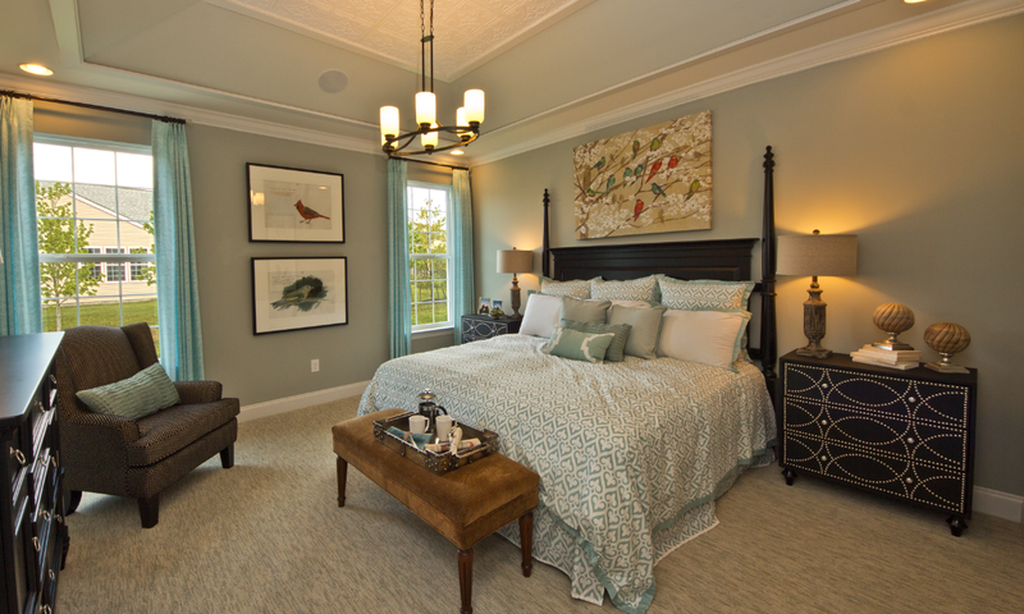 Master-On-Main Suites