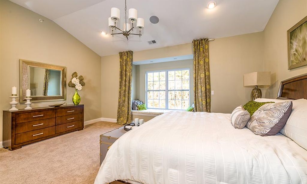 Model Master Bedroom