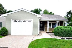 16 THORNBURY PL, SOUTHAMPTON, NJ