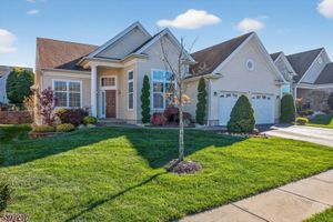 24 FISHER ISLAND CT, MONROE TWP, NJ