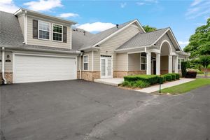 2561 GRAPEVINE CIR # 104, CUMMING, GA
