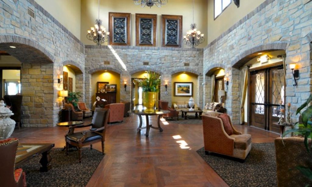 Clubhouse Lobby
