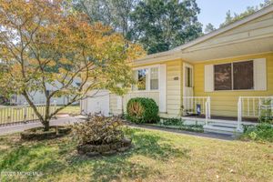 4 CALIFORNIA DR B, WHITING, NJ
