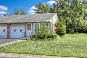 6 IRONSIDE DR B, WHITING, NJ