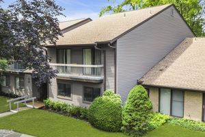 31 CLAREMONT CT, RED BANK, NJ