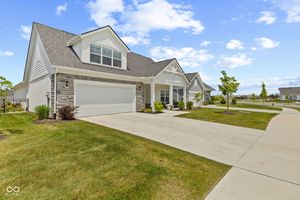 2460 COLLINS DR, WESTFIELD, IN