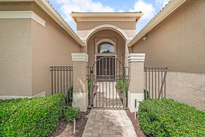 10606 WHITEWIND CIR, BOYNTON BEACH, FL