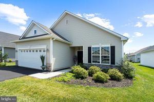 3 COLISEUM DR, MOUNT HOLLY, NJ