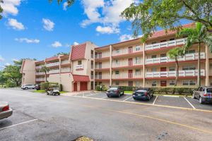 1005 COUNTRY CLUB DR 405, MARGATE, FL
