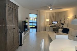 7210 FAIRFAX DR 106, TAMARAC, FL