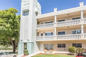 2330 ECUADORIAN WAY APT 30, CLEARWATER, FL