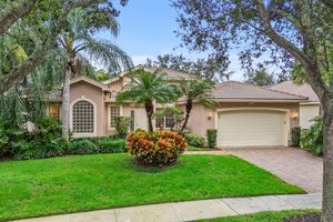 8891 MAJORCA BAY DR, LAKE WORTH, FL