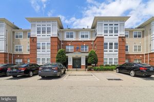 12900 FOX BOW DR APT 201, UPPER MARLBORO, MD