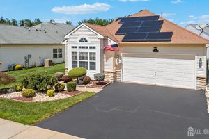 66 VINEYARD CT, MONROE, NJ
