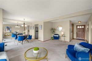 10637 GLEN ACRES DR S # 10637, SEATTLE, WA